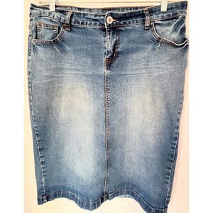 Be-girl Classic Denim Midi Skirt. Size XL.